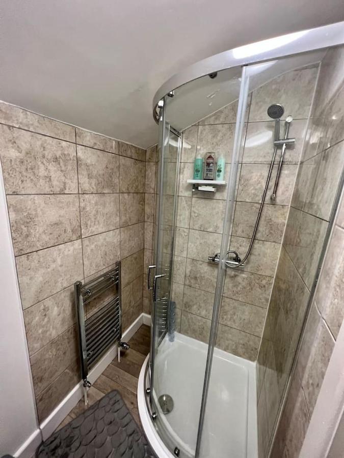 4 Bedroom Terrace House Wellingborough Esterno foto